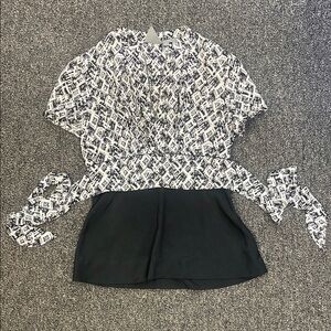 Elegant Monochrome Women's Blouse